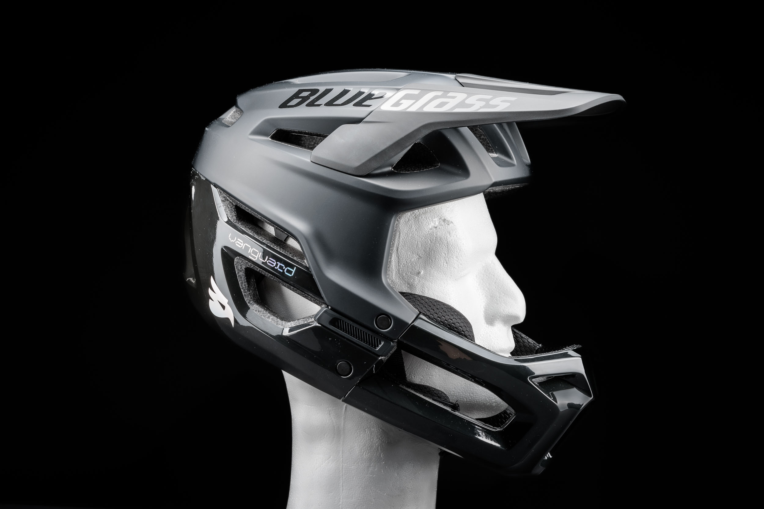 In Review: Bluegrass Vanguard Core Fullface Helmet