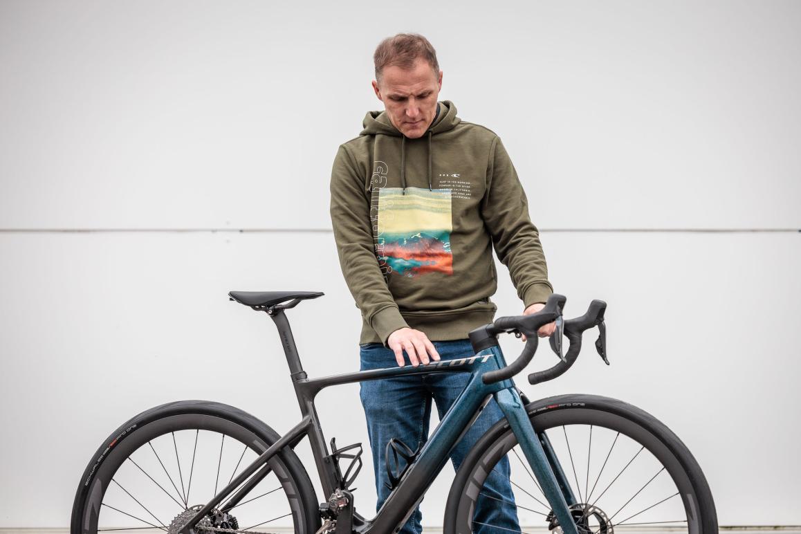 Scott Solace eRide 10 Showroom