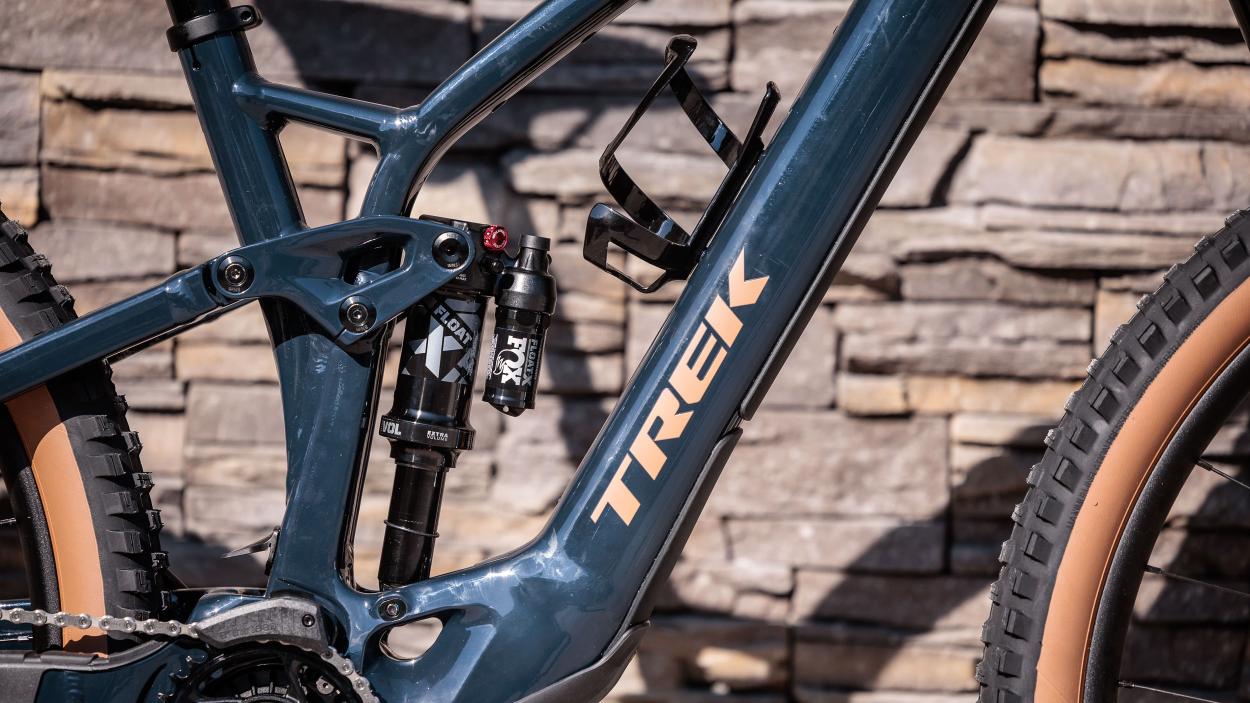Now also in aluminum: Trek Fuel EX-e 8 XT review