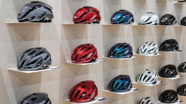 All four "Made in Italy" helmets are available in the same trendy colors. 