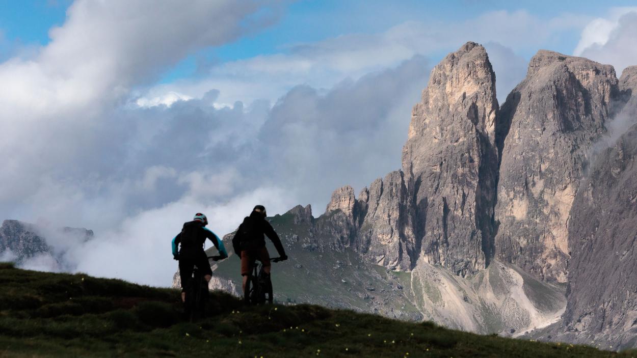 Sellaronda i više - vožnja brdskim biciklom u Južnom Tirolu, u dolini Gröden