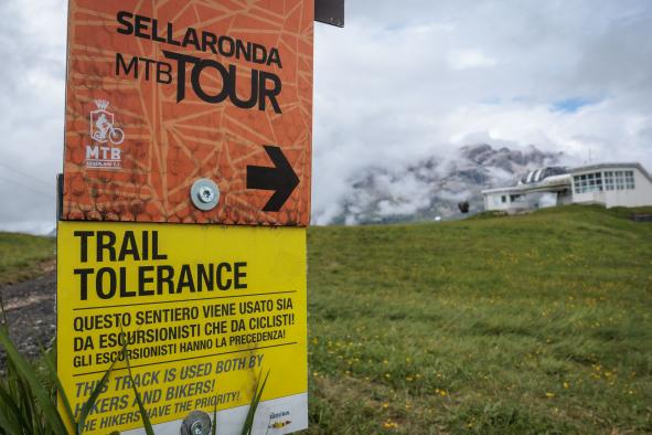 Sellaronda i više - vožnja brdskim biciklom u Južnom Tirolu, u dolini Gröden