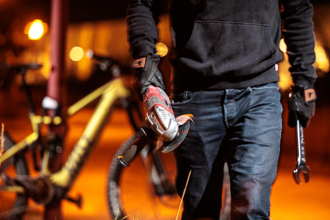 Predchádzanie krádeži bicyklov: Cesta k správnemu zámku na bicykel powered by ABUS
