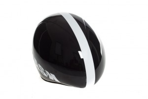 The helmet has been aerodynamically optimized for most common head positions.